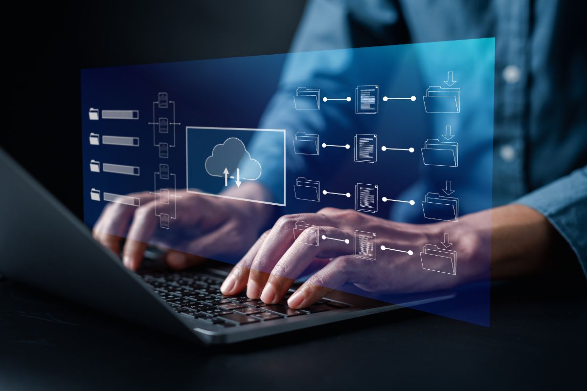 Une organisation envoie des fichiers confidentiels via des serveurs de messagerie, des plateformes cloud et des réseaux internes.
